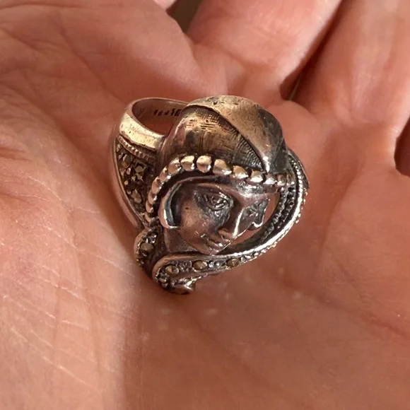 Antique Art deco 1920’s Sterling silver art Nouveau Flapper Face Ring - Picture 6 of 17